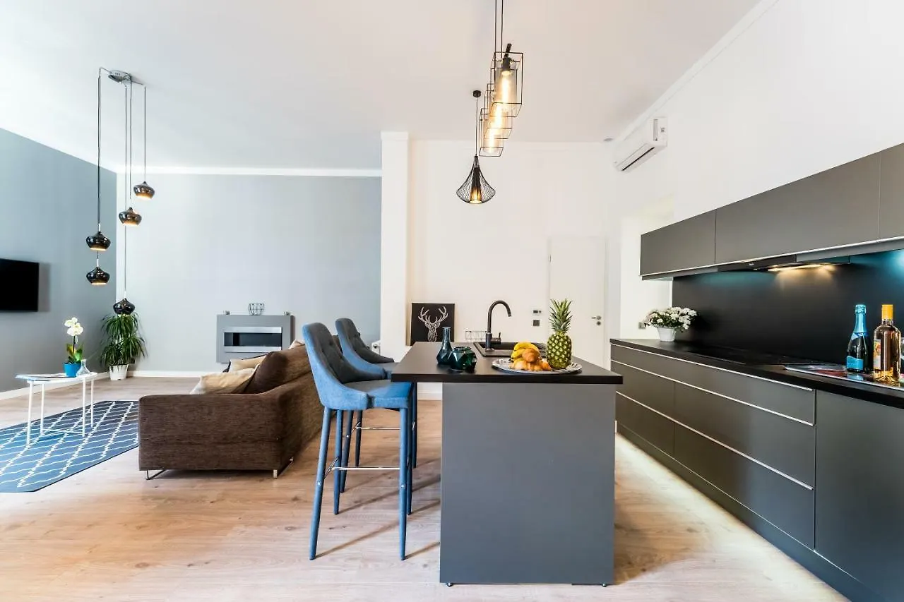 Regi Highrise Oasis Apartment Budapest Ungarn